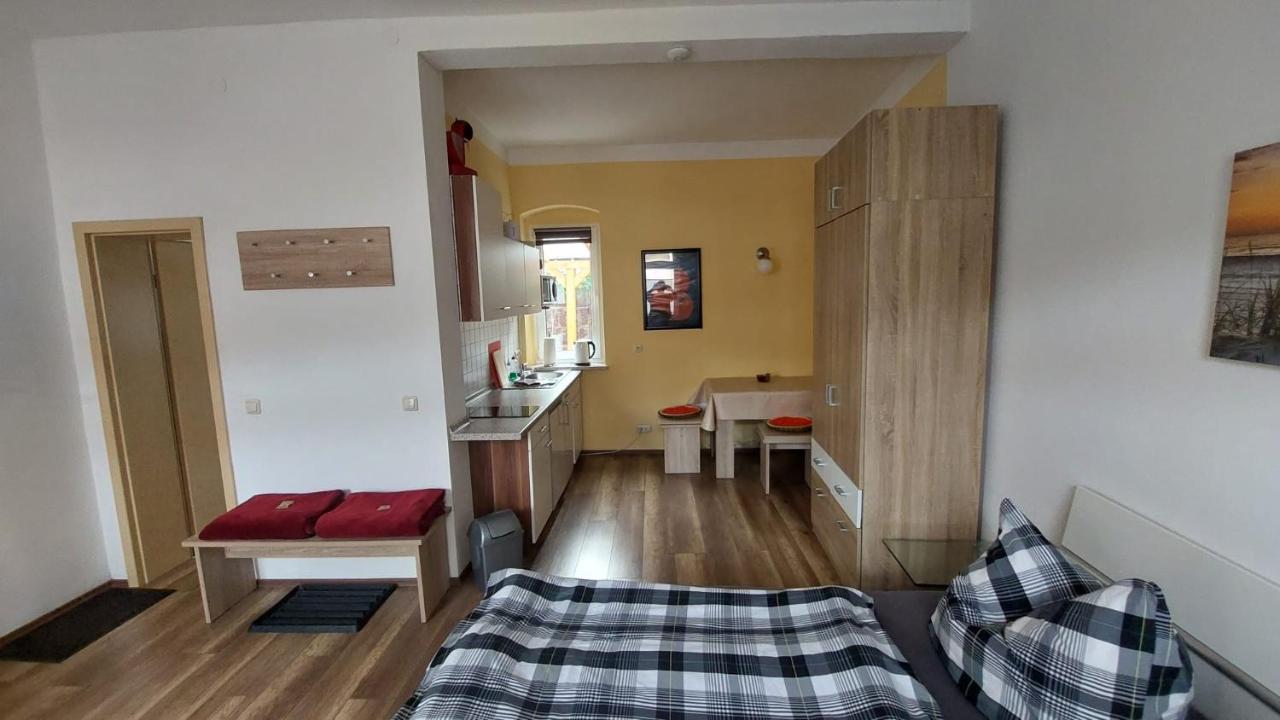 Kleine Apartments トルガウ エクステリア 写真